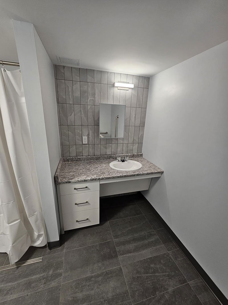 AODA-Compliant-Apartment-Unit--(7)