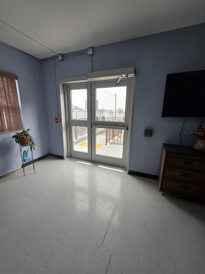 Apartment-Building-–-AODA-Compliant-Front-Vestibule-Door-Replacement-(2)